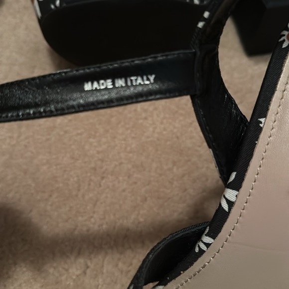 BNWT. Miu Miu Gabardine Daisy Print Heels - Picture 5 of 5